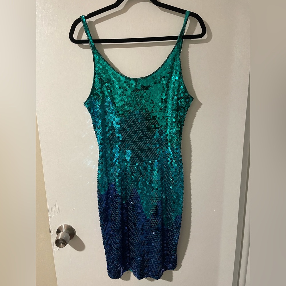 Blue ombré sequins dress